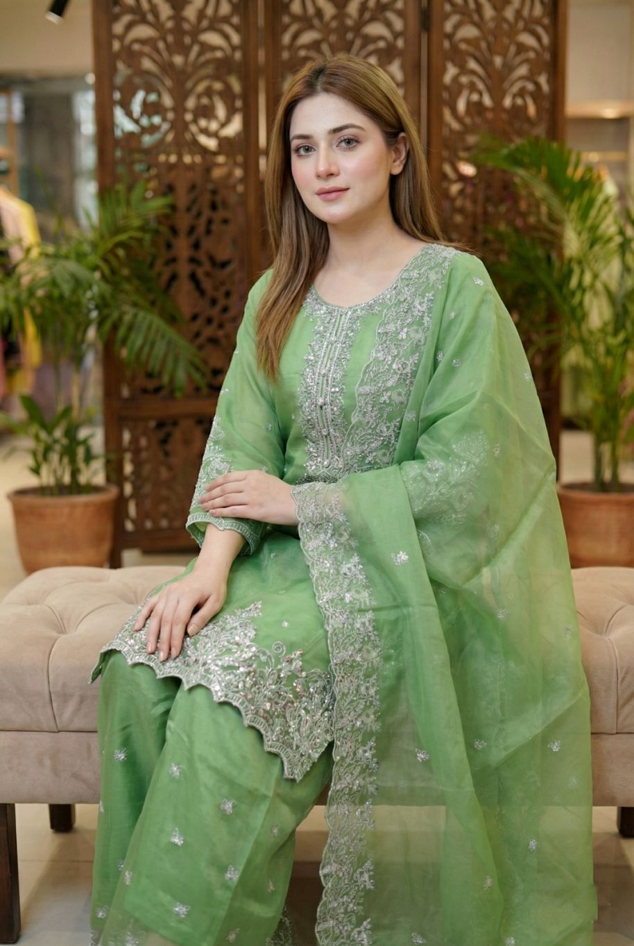 ARC O82 Women Organza