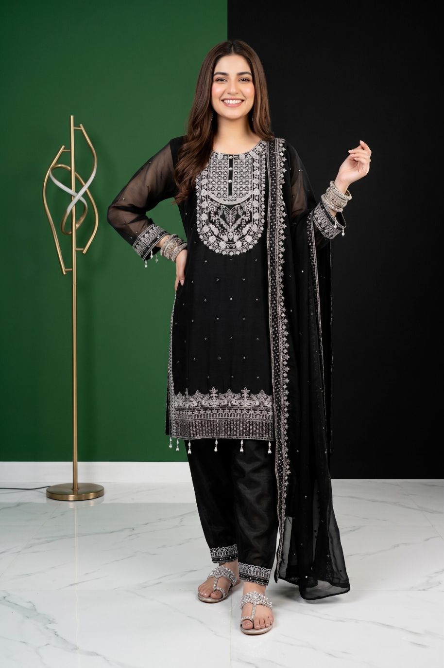 W001 Women Chiffon