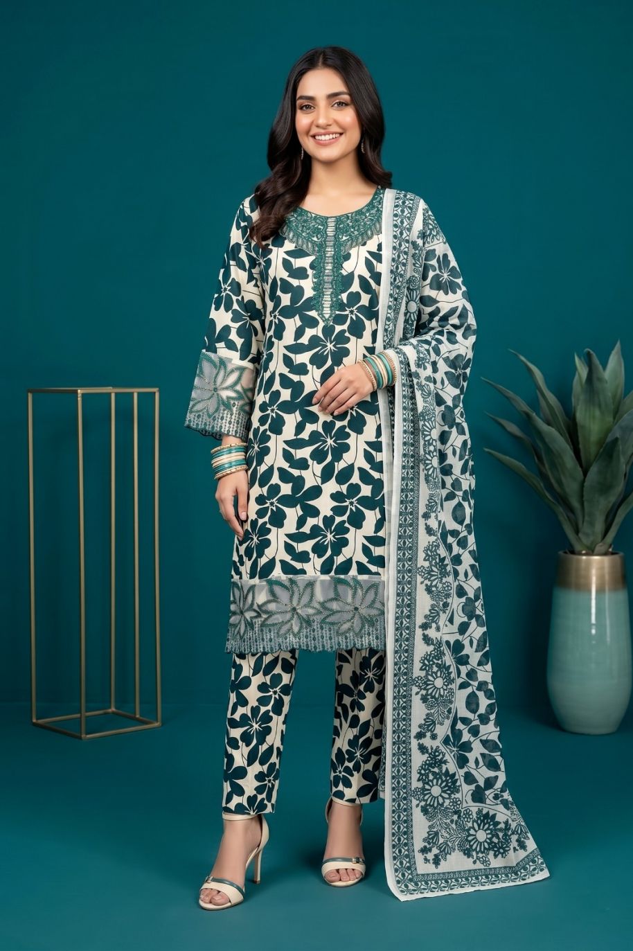 W011 Women Lawn