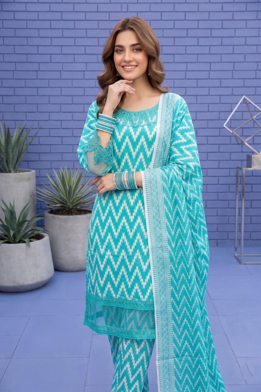 W019 Women Lawn