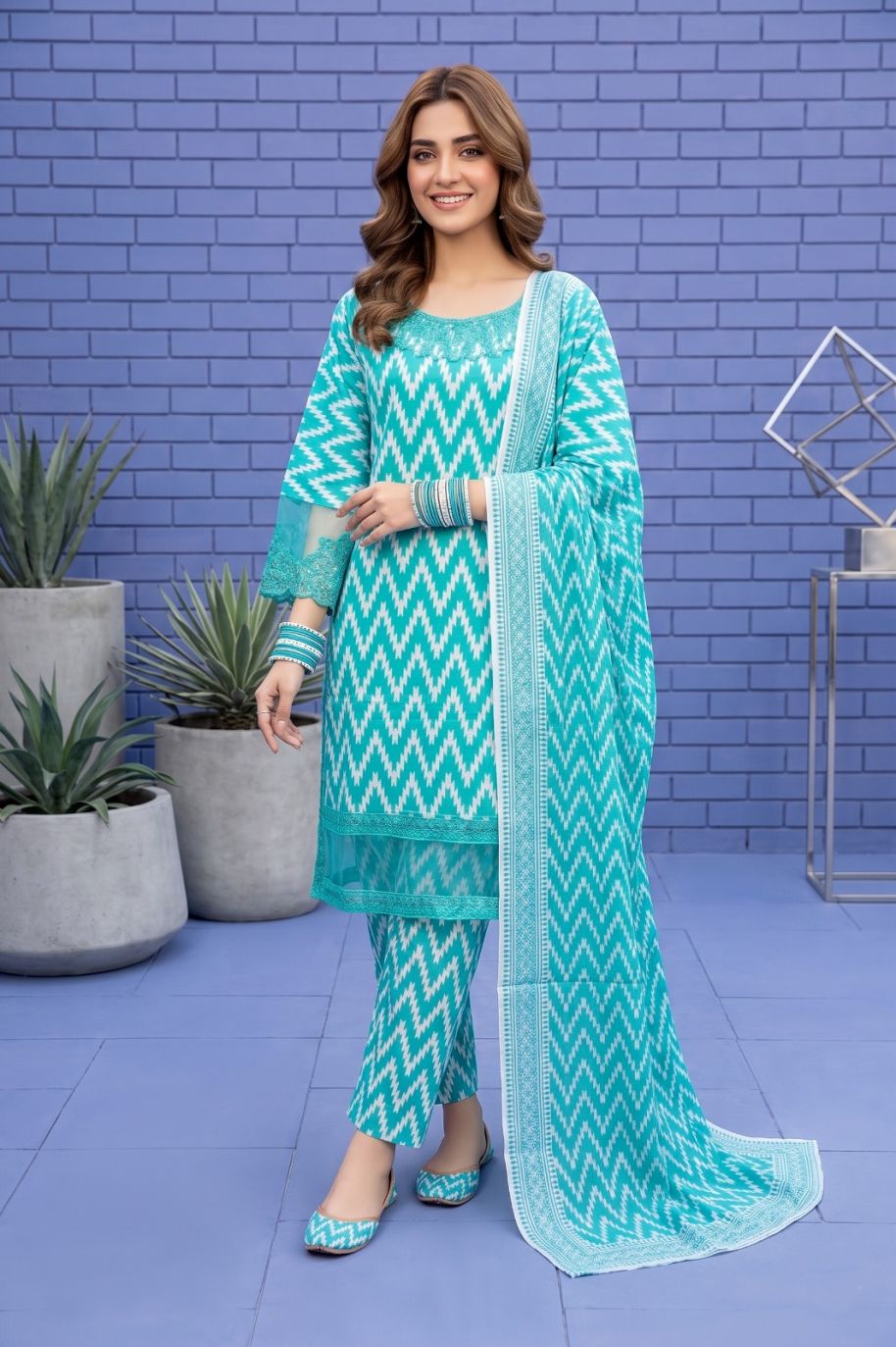W019 Women Lawn