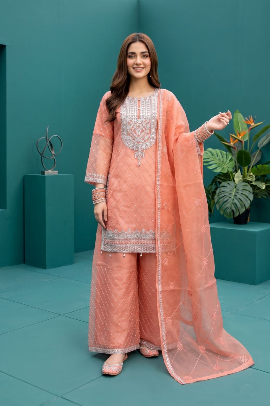 W016 Women Organza