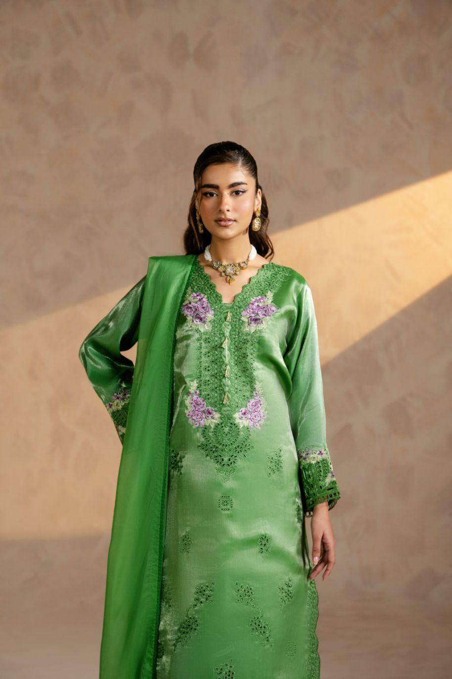 ZN-P-FW-05 Women Shesha Slik