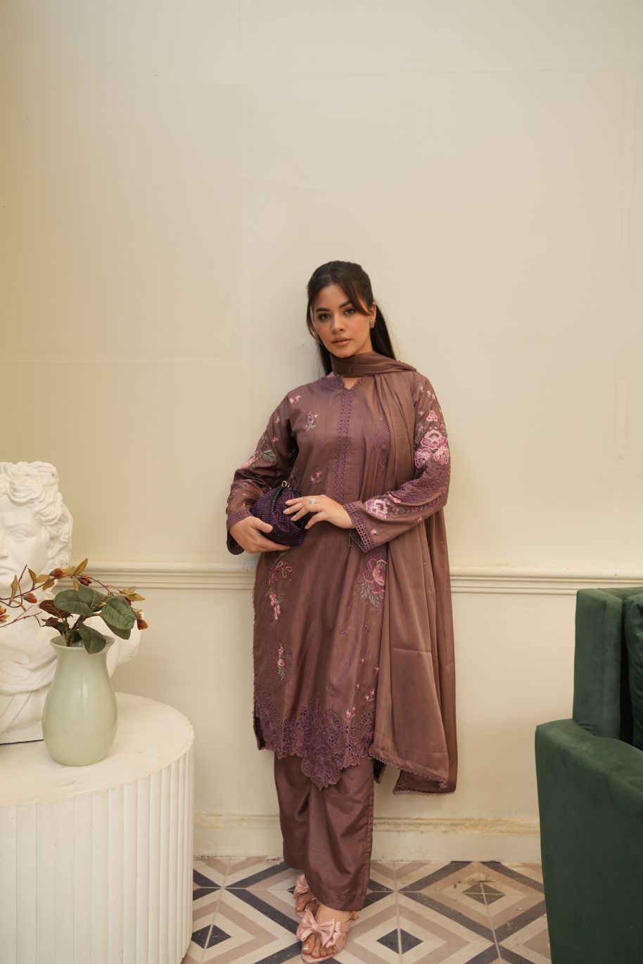 Anjas-04 Women Raw Silk