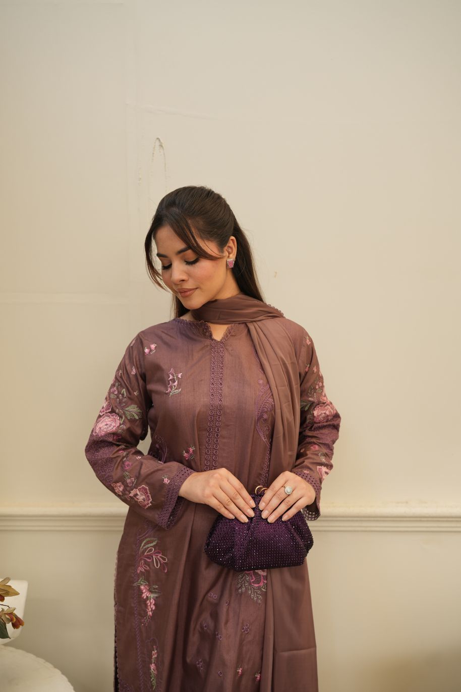 Anjas-04 Women Raw Silk