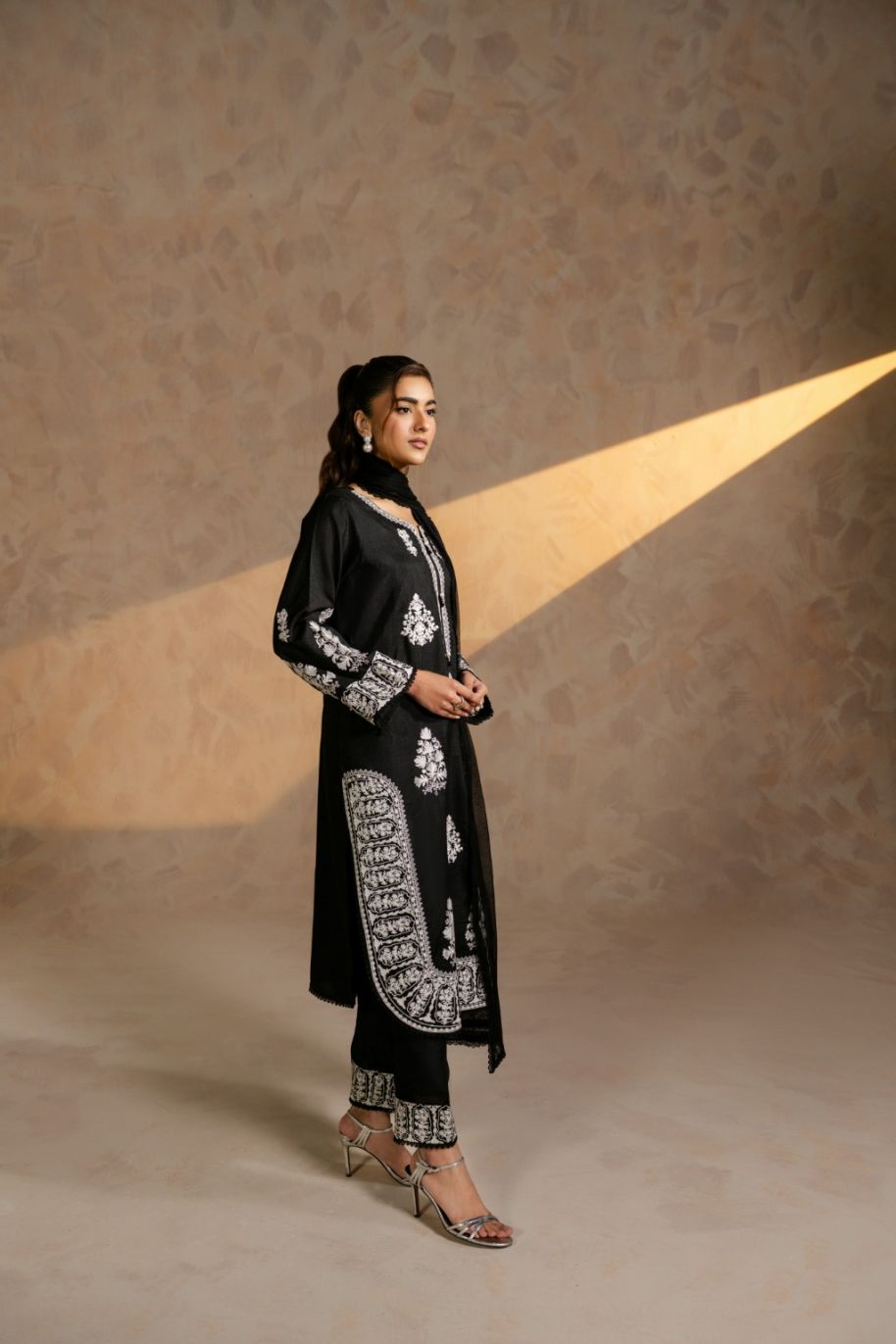 ZN-P-FW-01 Women Khaddi Net