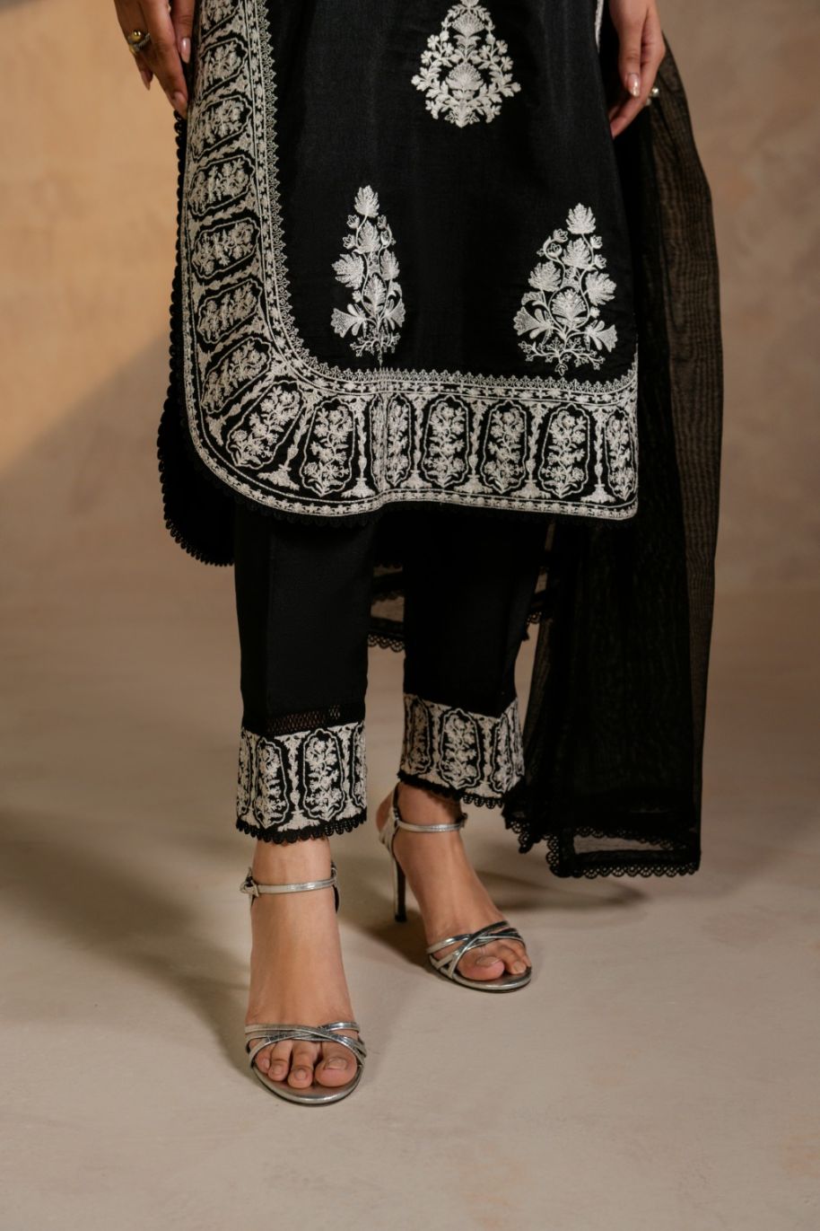 ZN-P-FW-01 Women Khaddi Net